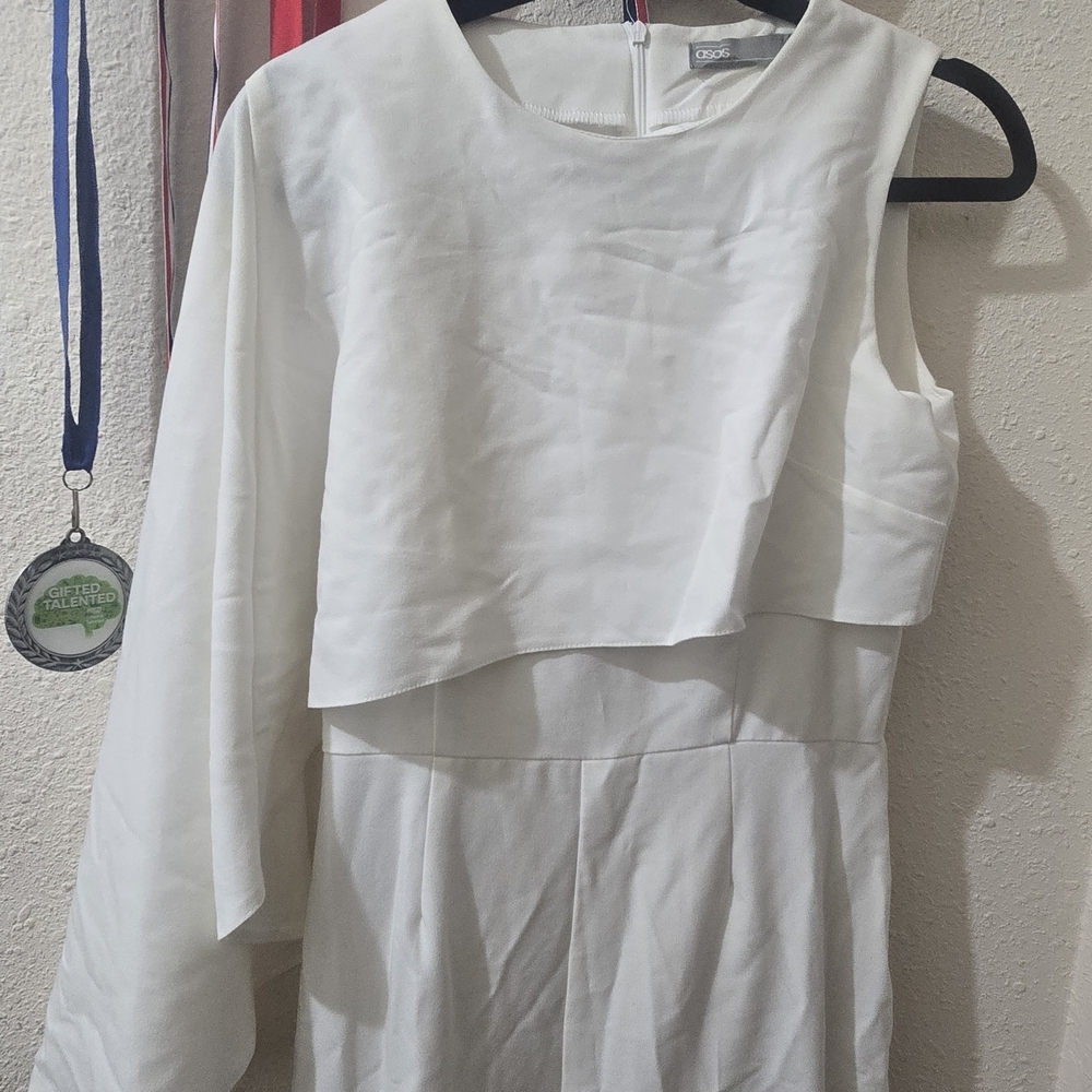 ASOS Cream One-Shoulder Draped Jumpsuit - Picture 3 of 7